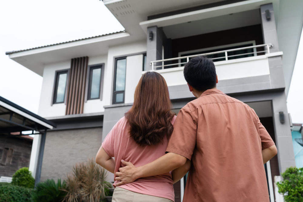 couple with mortgage loan
